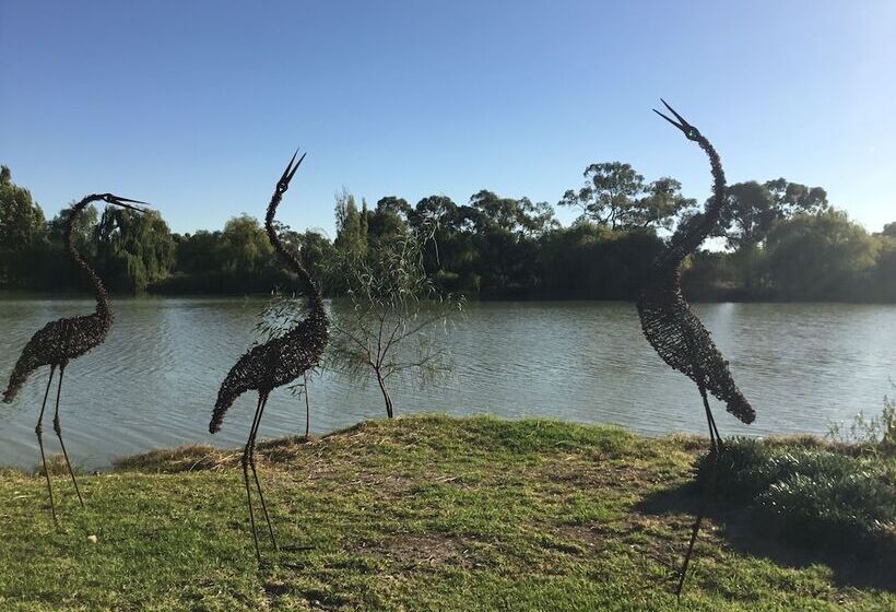 田舎風ホテル Burraburoon