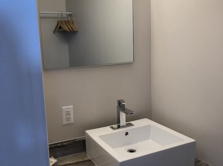 בית מלון כפרי Torrent River Inn