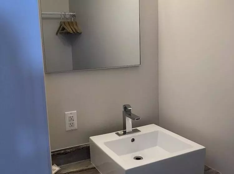 Hotelli Torrent River Inn