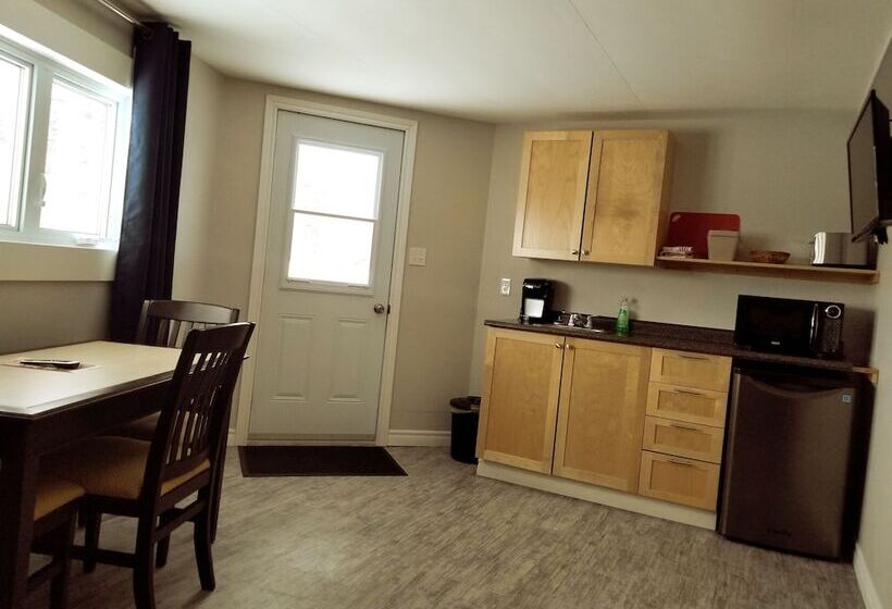 בית מלון כפרי Torrent River Inn