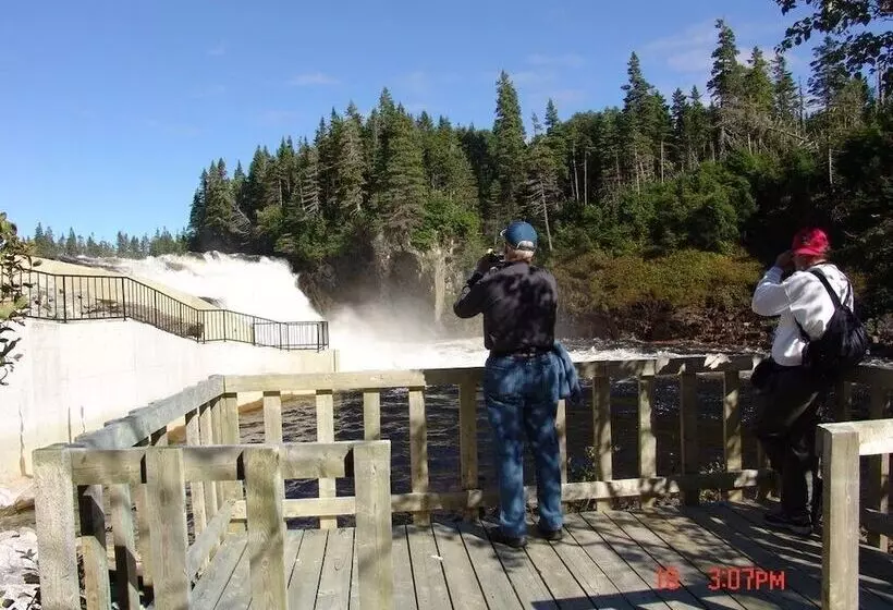 Hotelli Torrent River Inn