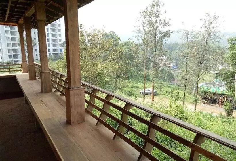 Hotelli Vythiri Palace