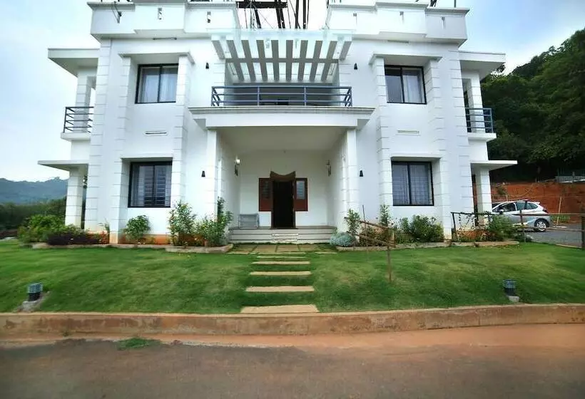 Hotelli Vythiri Palace