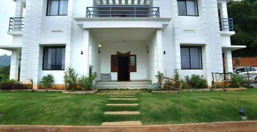 Hotelli Vythiri Palace