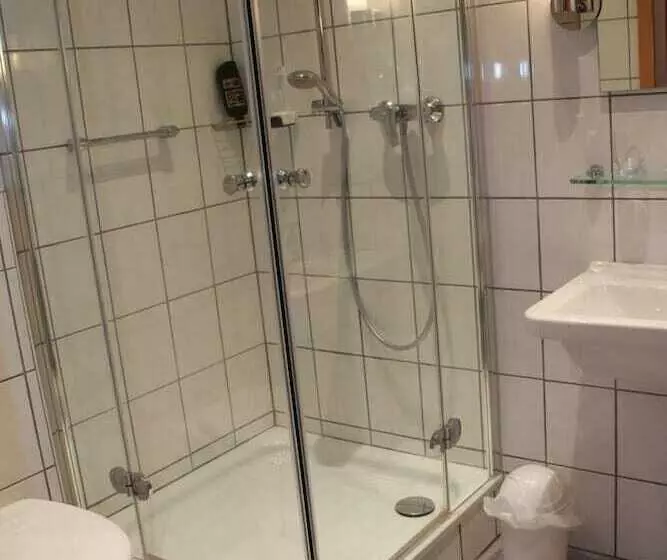 Hotelli Zum Heiligen Feld