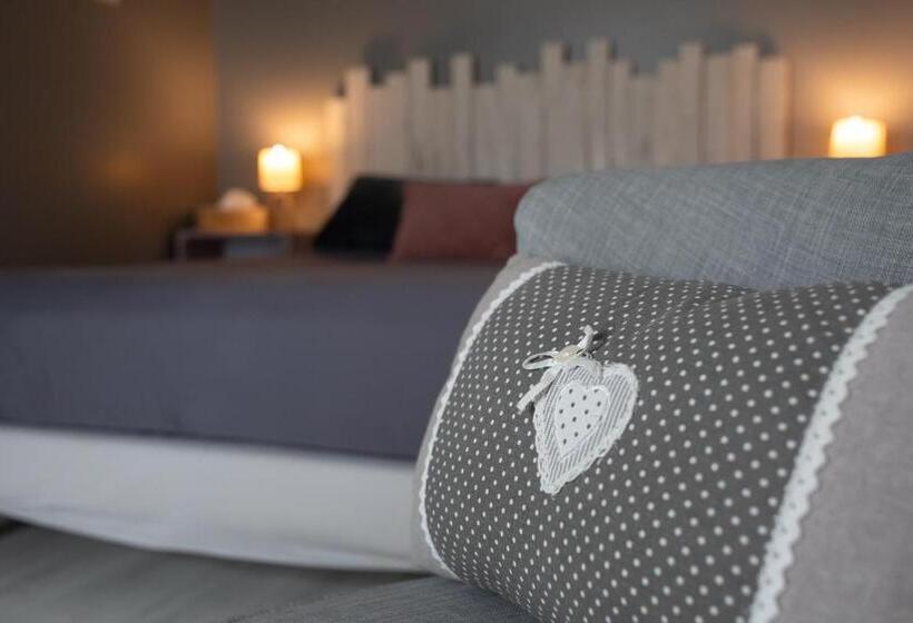 Les Granges Du Chiron