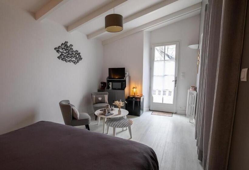 Les Granges Du Chiron