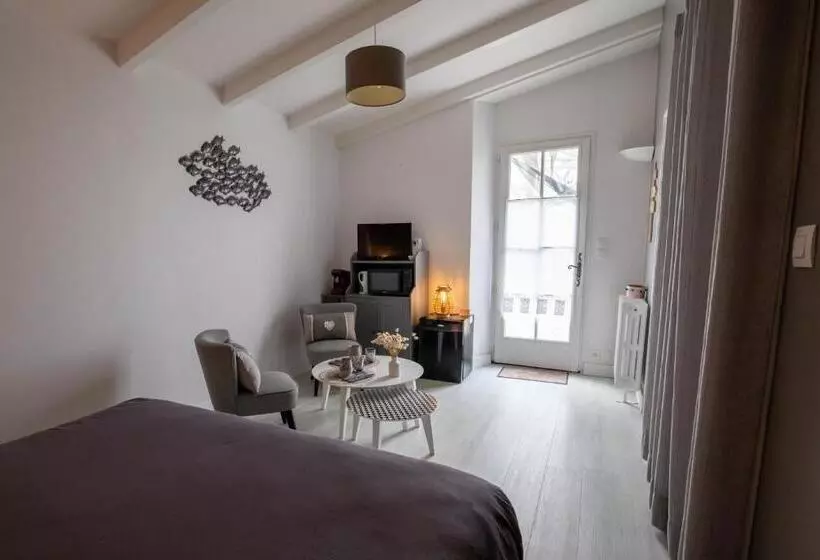 Les Granges Du Chiron