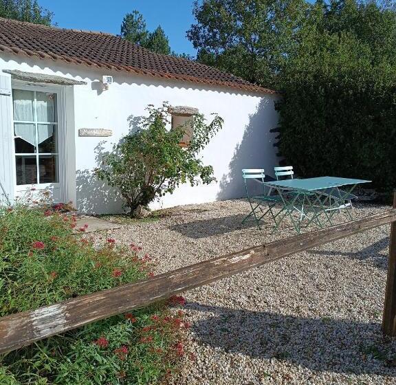 Les Granges Du Chiron