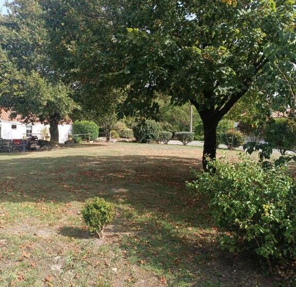 Les Granges Du Chiron