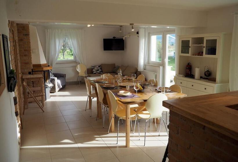 膳宿费 Ad Astra House