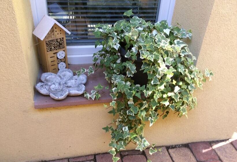 ペンション La Longère Des Capucines