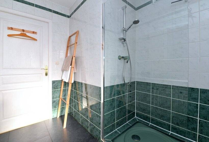 ペンション La Longère Des Capucines