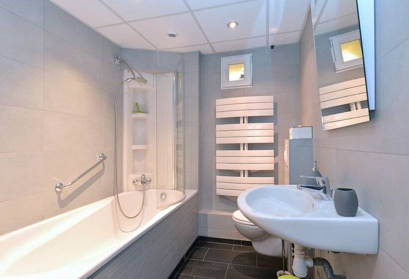 ペンション La Longère Des Capucines