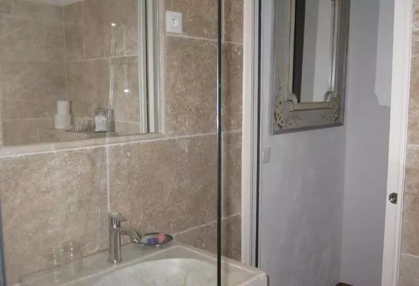 ペンション Les Hauts Des Materonnes