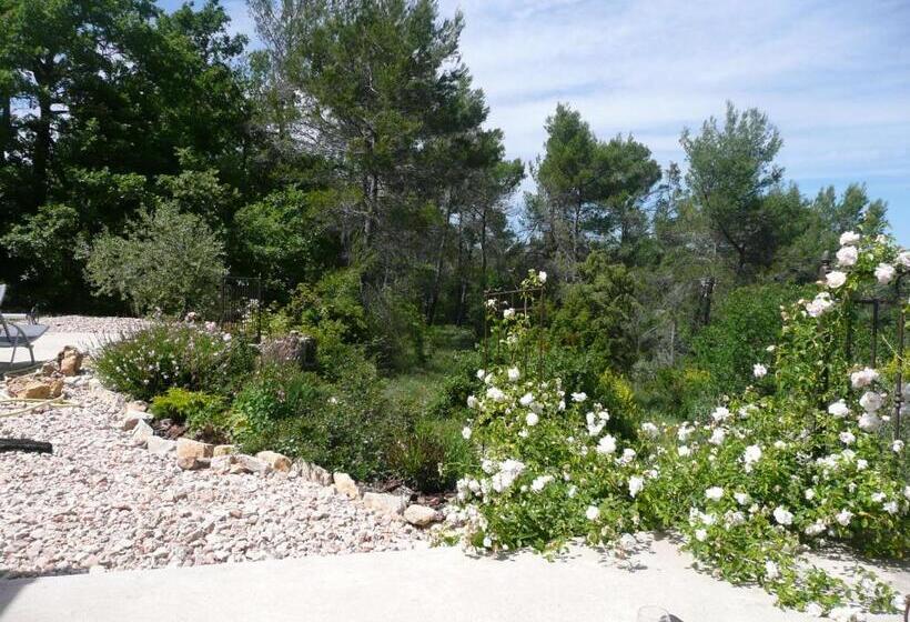 بنسيون Les Hauts Des Materonnes