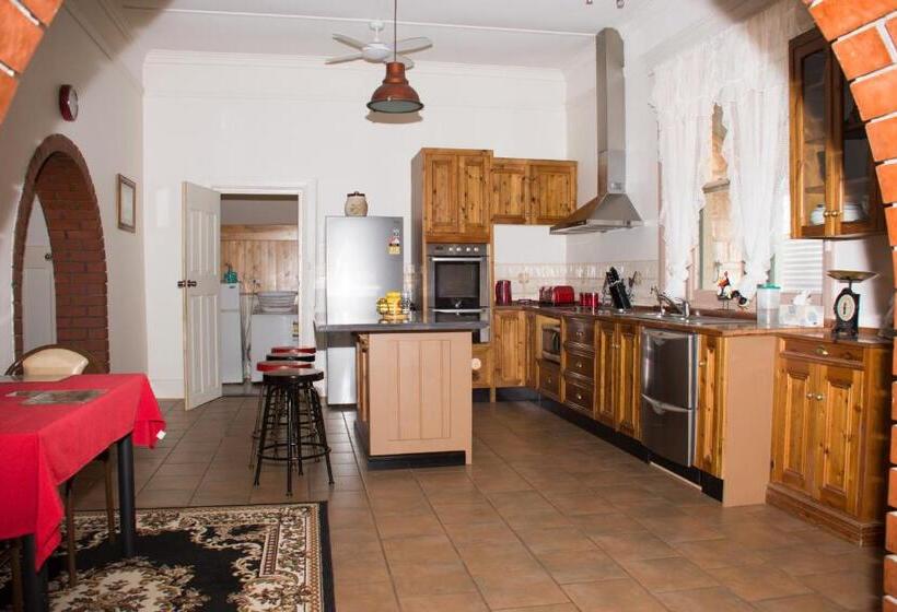 ユースホステル Kimba Travellers  Haven