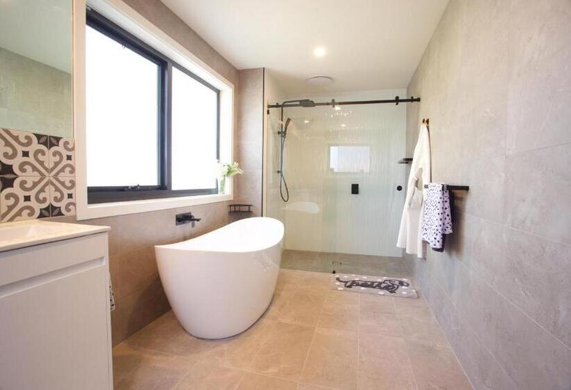 ベッドアンドブレックファースト Altitude221