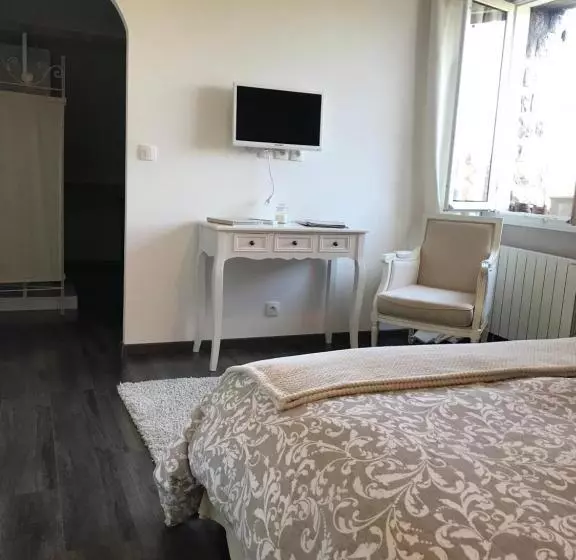 Aamiaismajoitus (B&B) Chambres D'hôtes Des Demoiselles