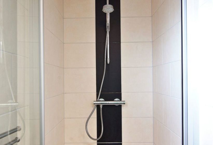 Detached Chalet Near The Netherlands Border With A Lake View