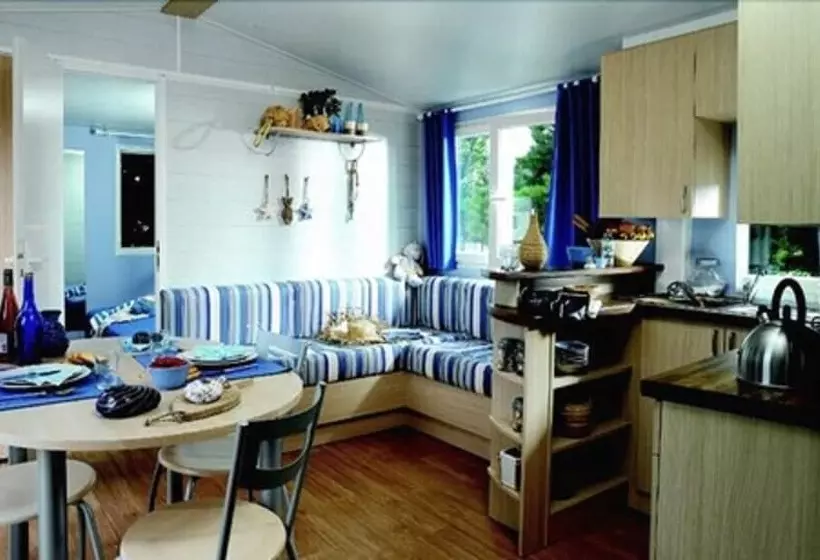 Hotelli Camping écovillage Soleil Du Pibeste