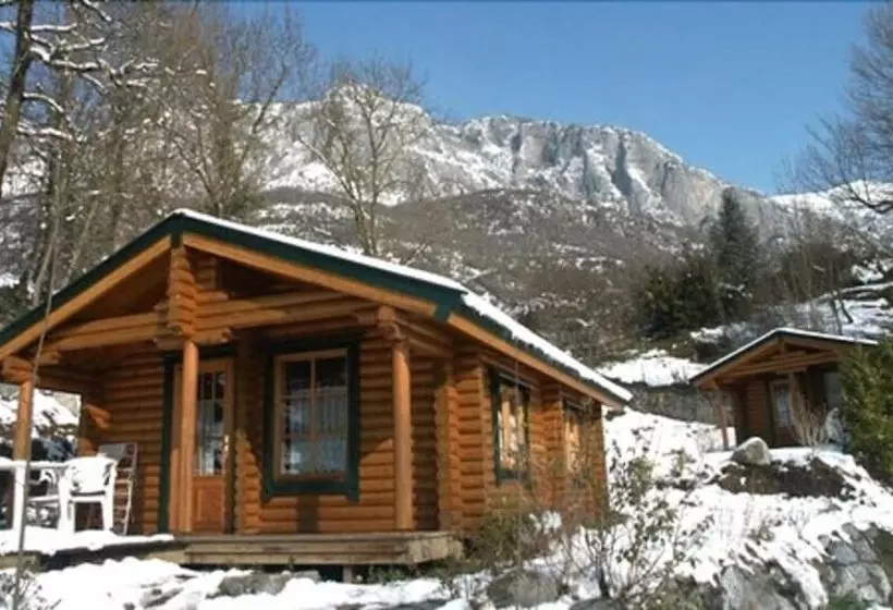 Hotelli Camping écovillage Soleil Du Pibeste