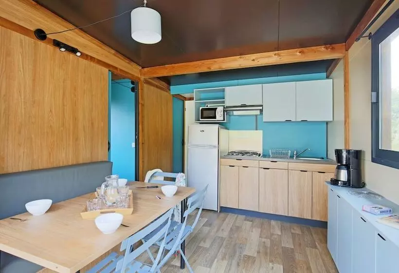 ホテル Huttopia Baie Du Mont Saint Michel