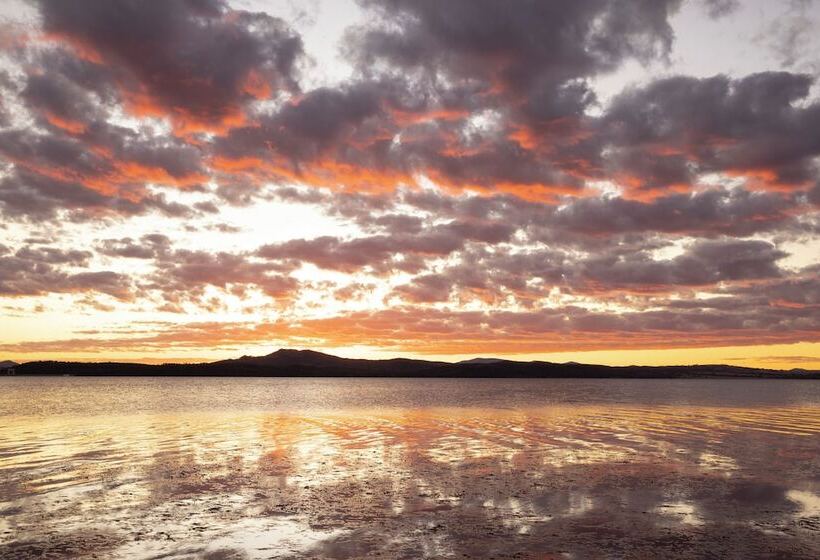 ホテル Reflections Lake Keepit Holiday Park