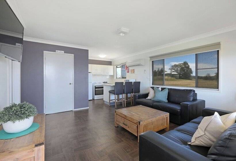 ホテル Reflections Lake Keepit Holiday Park