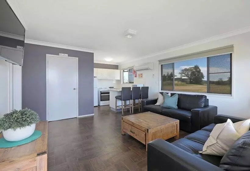 Hotelli Reflections Lake Keepit   Holiday Park