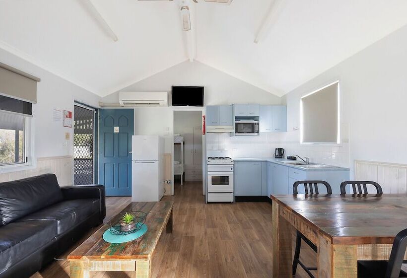 ホテル Reflections Lake Keepit Holiday Park