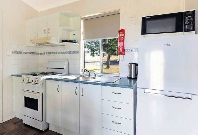 ホテル Reflections Lake Keepit Holiday Park