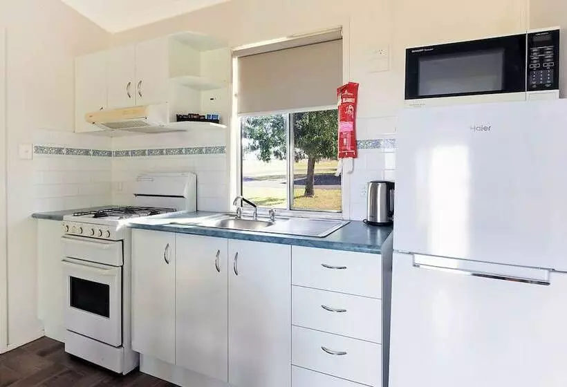 Hotelli Reflections Lake Keepit   Holiday Park