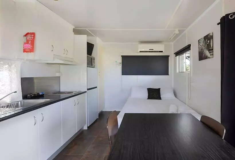 Hotelli Reflections Lake Keepit   Holiday Park