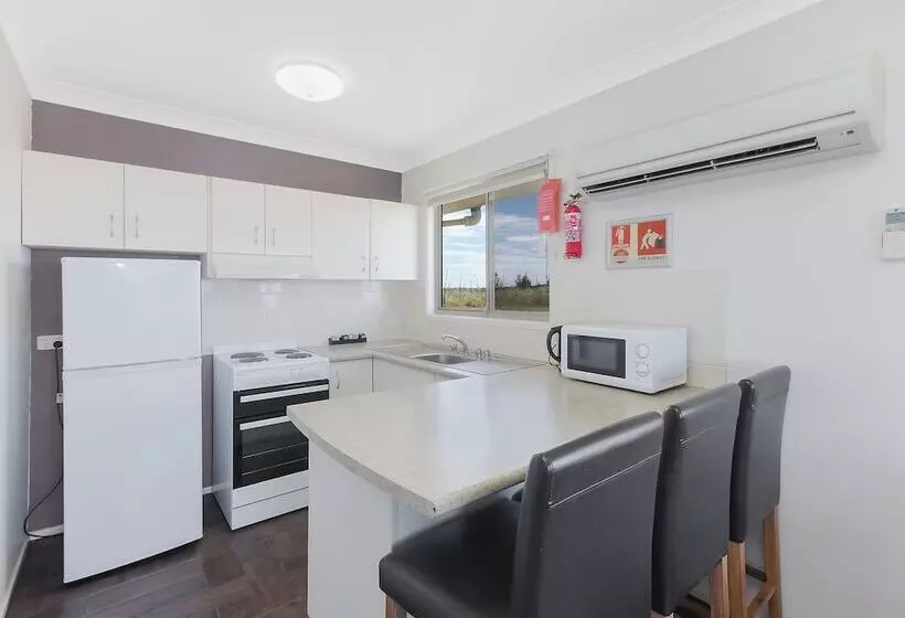 Hotelli Reflections Lake Keepit   Holiday Park