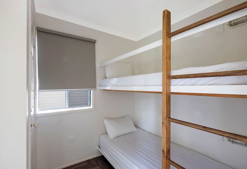 ホテル Reflections Lake Keepit Holiday Park