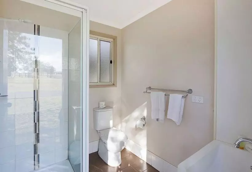 Hotelli Reflections Lake Keepit   Holiday Park