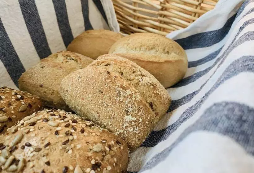 Hotelli Weingut Bugner Meizelhof