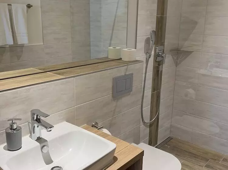 Hotelli Weingut Bugner Meizelhof