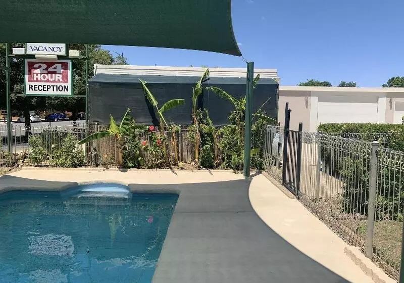 Motelli Jerilderie Motor Inn