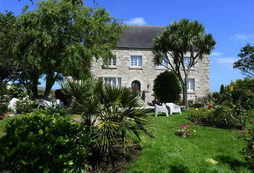 Majatalo Entre Terre Et Mer