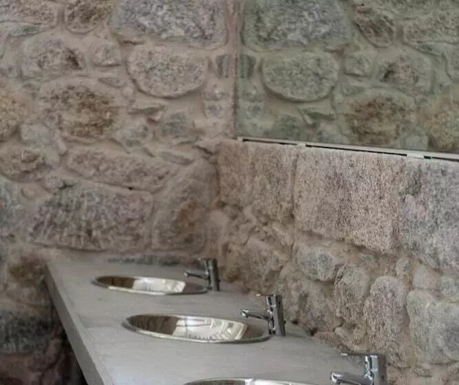 Albergue A Fábrica Da Luz   Hostel