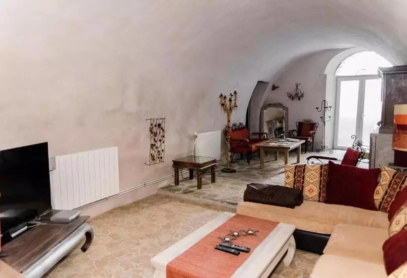 ベッドアンドブレックファースト Chambre D Hotes La Marlotte