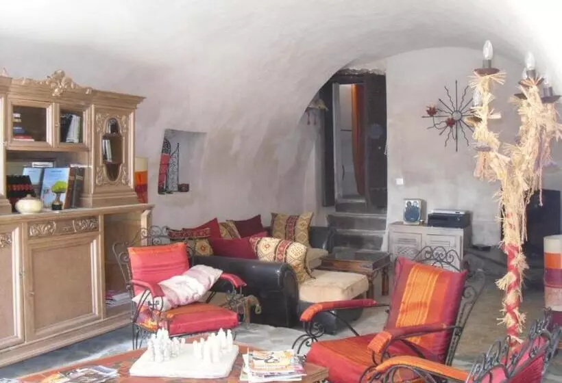 ベッドアンドブレックファースト Chambre D Hotes La Marlotte