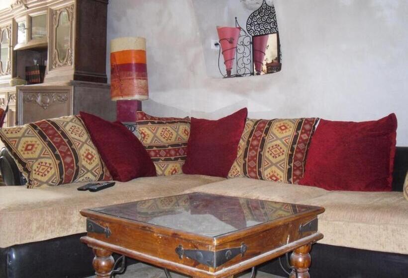 مبيت وإفطار Chambre D Hotes La Marlotte