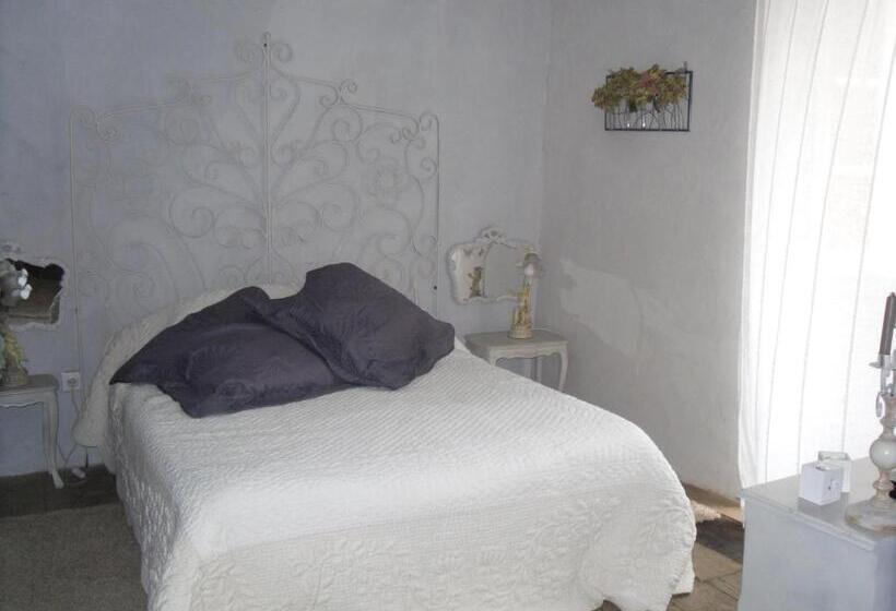 مبيت وإفطار Chambre D Hotes La Marlotte