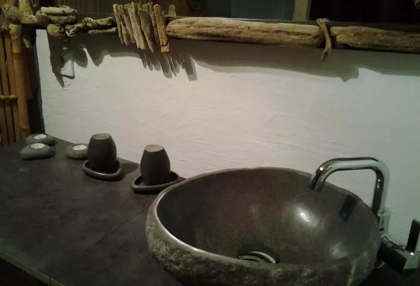 ベッドアンドブレックファースト Chambre D Hotes La Marlotte