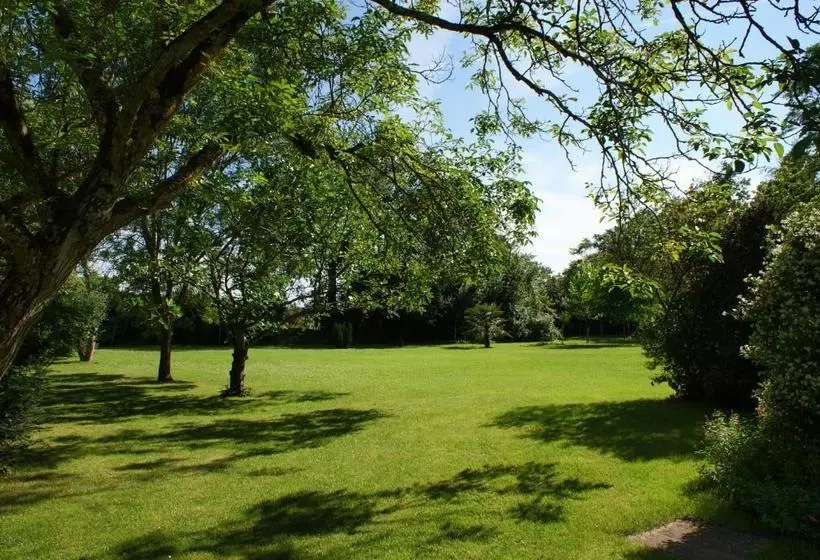 ベッドアンドブレックファースト Château De Grenier