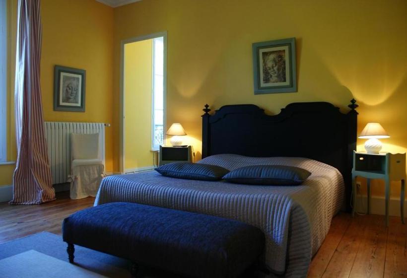 Bed and Breakfast Château De Grenier