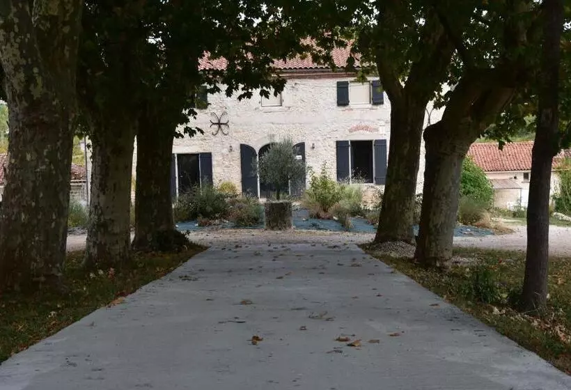 Aamiaismajoitus (B&B) Domaine De Calbiac